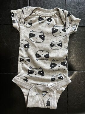Gerber Baby Grey Raccoon Print One-Piece Bodysuit Newborn